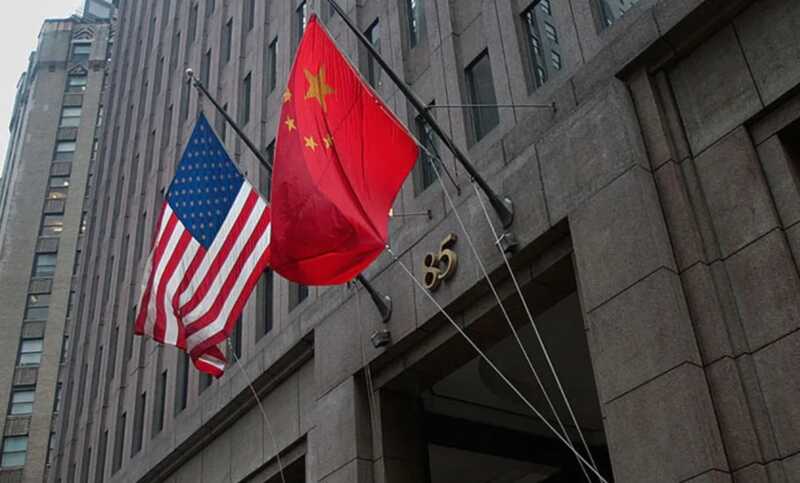 Китай временно остановил экспортный контроль для 28 компаний из США